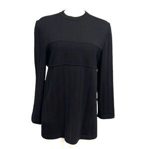 ST JOHN basics black knit long sleeve crewneck sweater size Medium